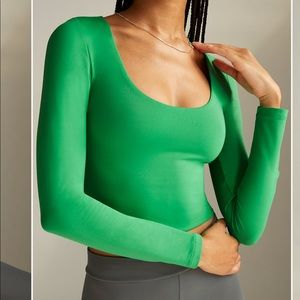 Aritzia Babaton Contour Scoopneck Longsleeve